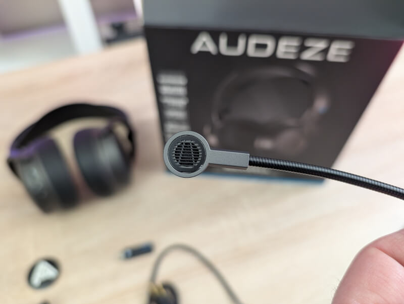 Audeze Maxwell boom microphone.jpg